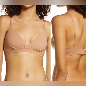 SKIMS fits Everybody Crossover Bralette